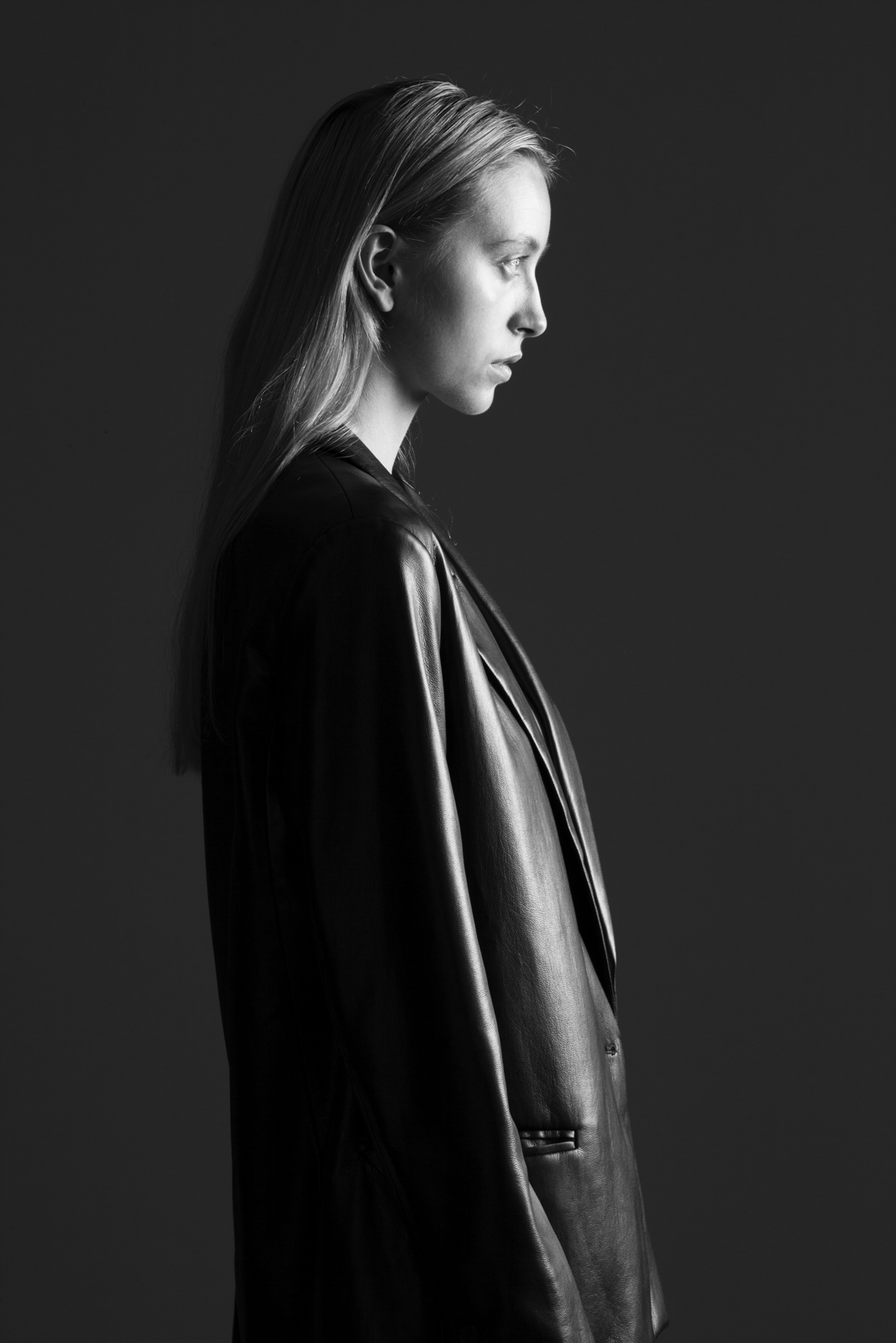 Photo: Prasoon Jaiswal, Model: Hieke Konings, Division Models